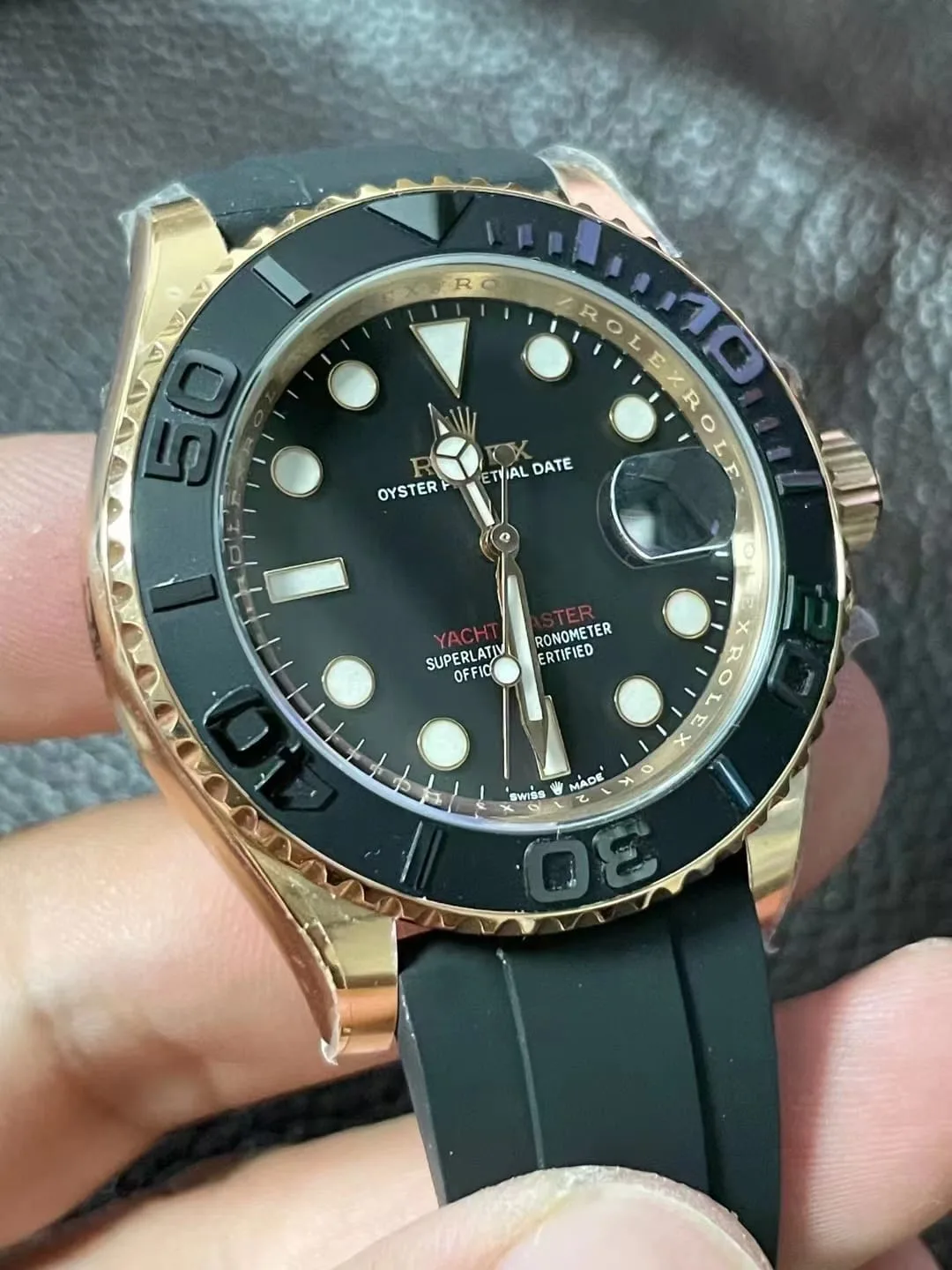 DEFF0192-3F77-4B53-BAF6-0A968170BCA0 Rolex Yacht master 40 oysterflex