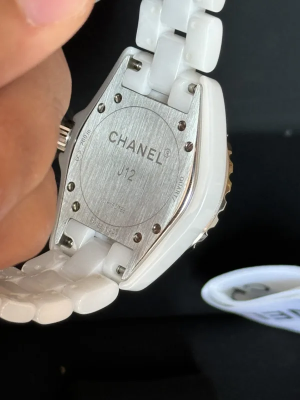 Chanel j12