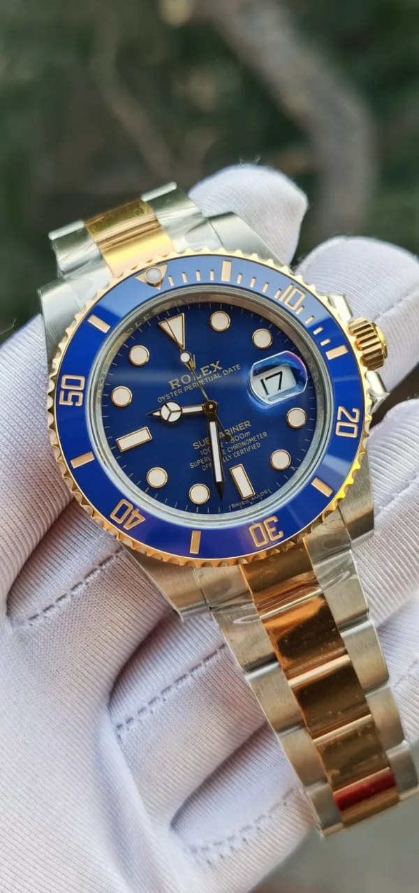 f6c4dbb1-ebcf-4cc7-b0a3-94eaa7c9dc35 Rolex Submariner bluesy 40