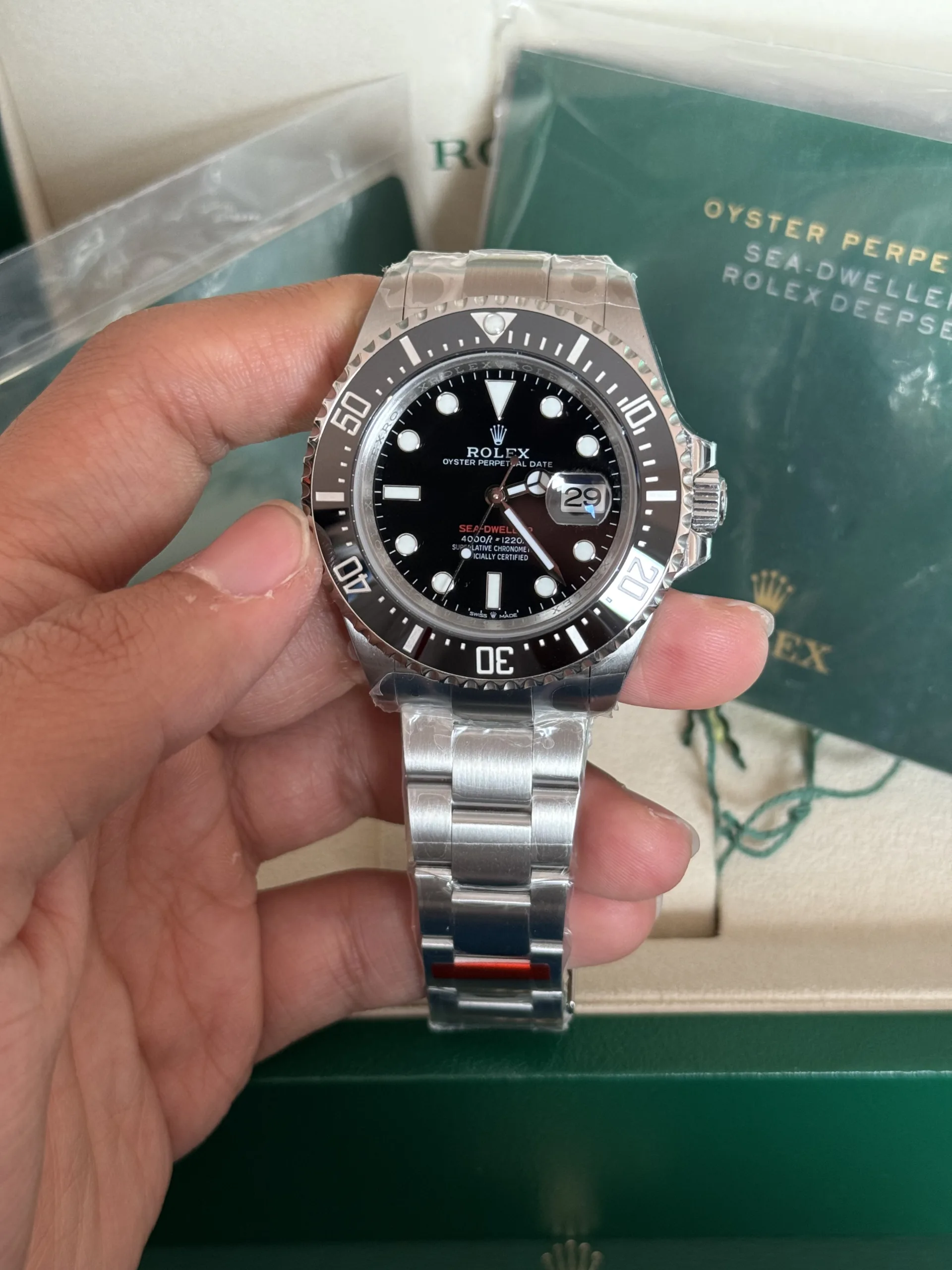 Rolex sea dweller 126600