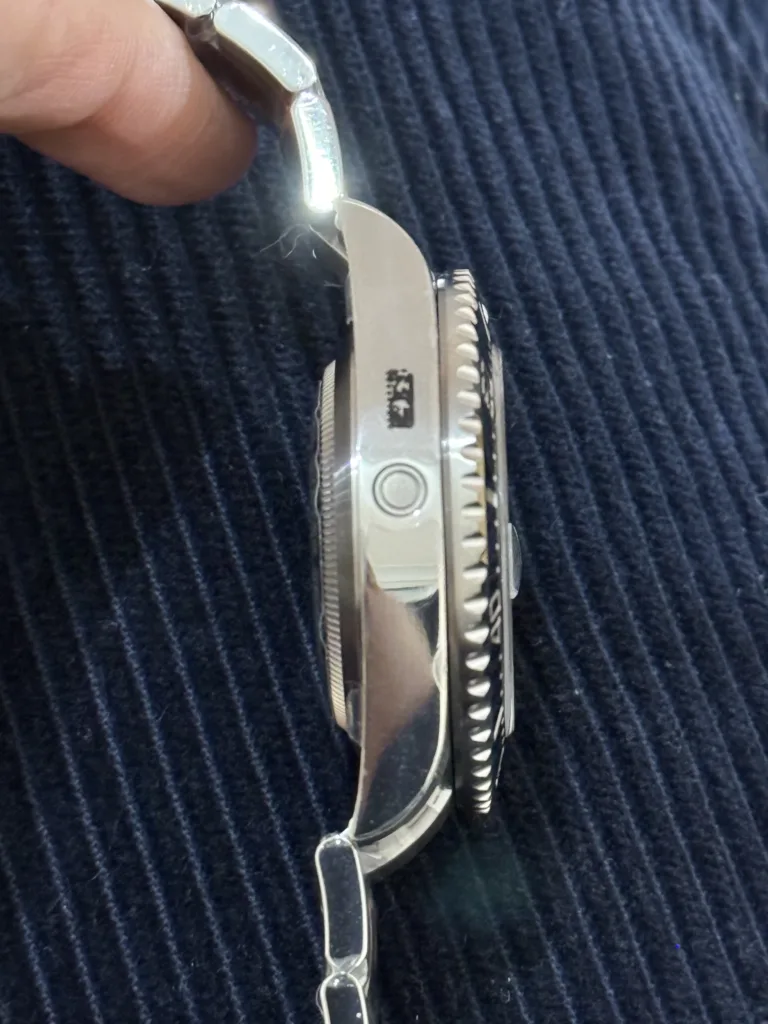 Foto lateral caja sea dweller 43mm replica 1:1